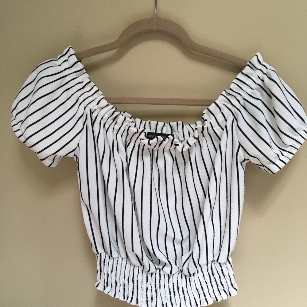 Super cute White and black stripe crop top Size S - Picture 1 of 5